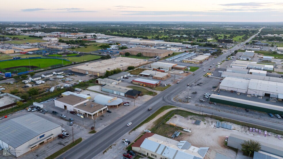 More Photos Of 2150 Industrial Blvd, Abilene Office For Sale