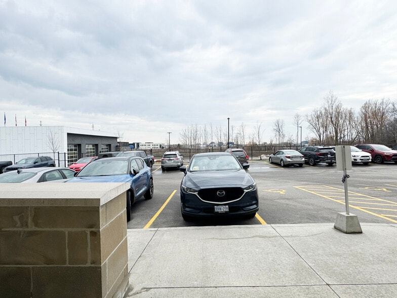 More Photos Of 200 Cachet Woods Crt, Markham Office For Lease