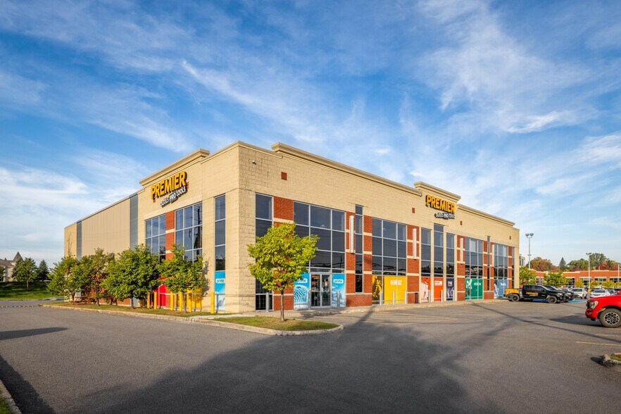 More Photos Of 6655 Boul Pierre-Bertrand, Québec Office For Lease