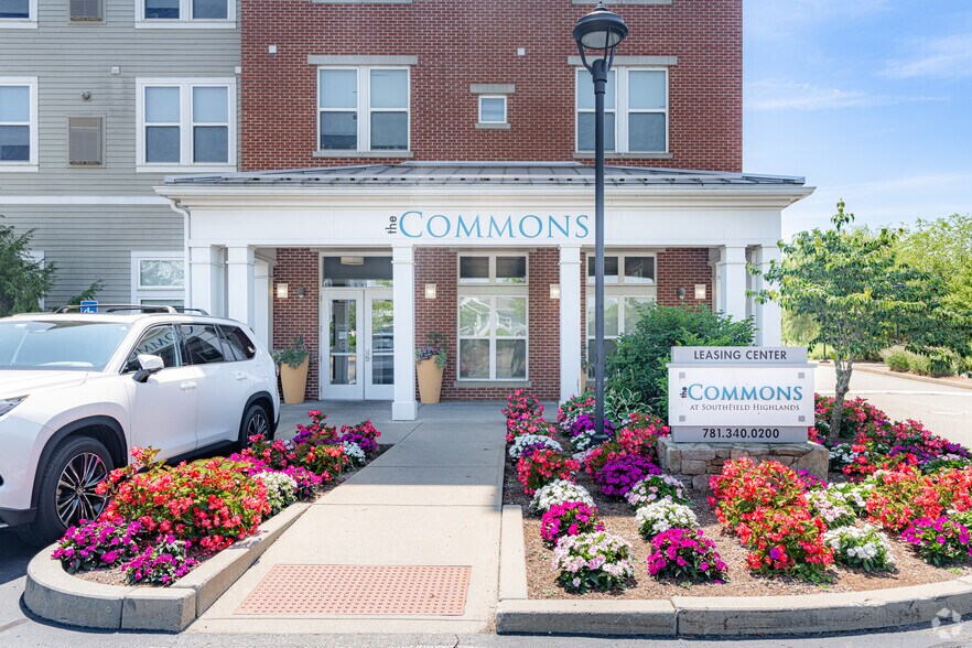 More Photos Of 200-220 Trotter Rd, Weymouth Apartments For Lease