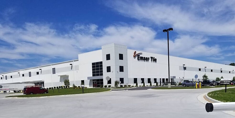 Primary Photo Of 1020 Centerpoint Dr, Suffolk Warehouse For Lease