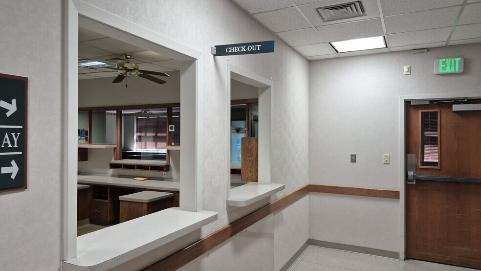 More Photos Of 130 Medical Park Pl, Hot Springs Medical For Lease