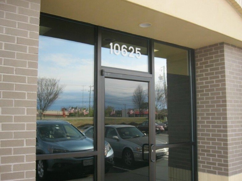 More Photos Of 10601-10712 Hull Street Rd, Midlothian General Retail For Lease
