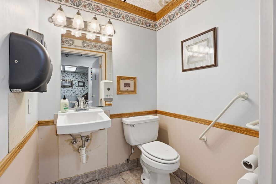 More Photos Of 801 S Washington St, Stillwater Healthcare For Sale