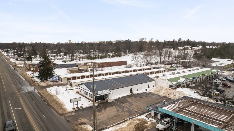 More Photos Of 3211 N Garfield, Traverse City Freestanding For Sale