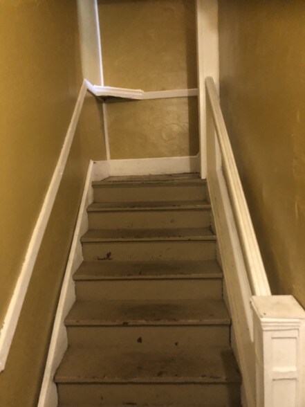 More Photos Of 901 W 4th St, Erie Hotel For Sale