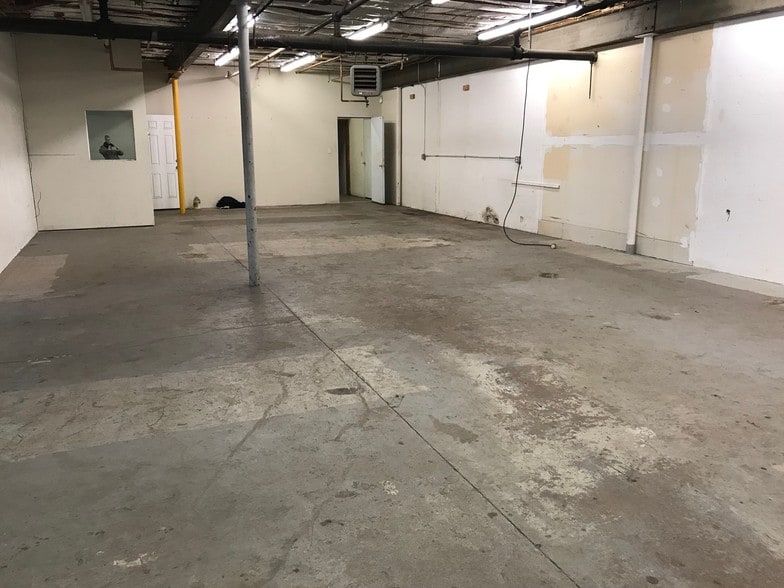 More Photos Of 26 Fitch St, Norwalk Warehouse For Lease