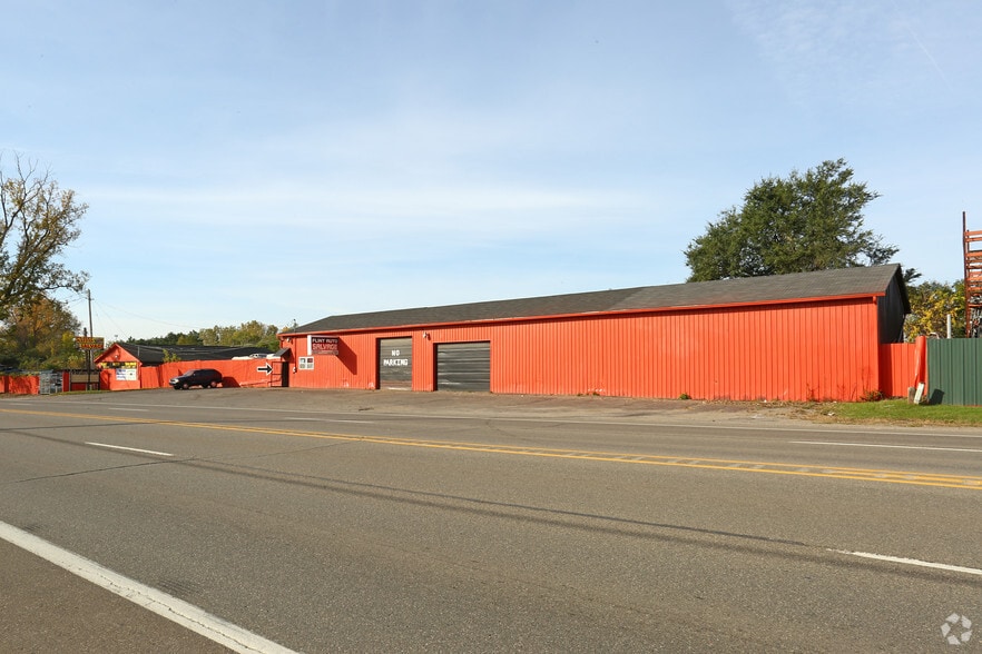 More Photos Of 5901 N Dort Hwy, Flint Auto Salvage Facility For Sale