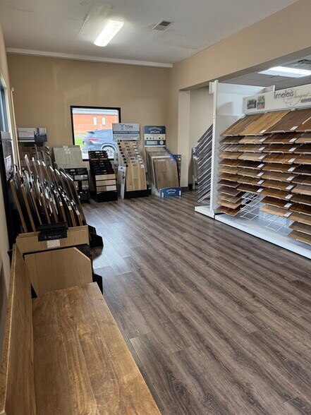 More Photos Of 1695 E Main St, Richmond Medical For Lease