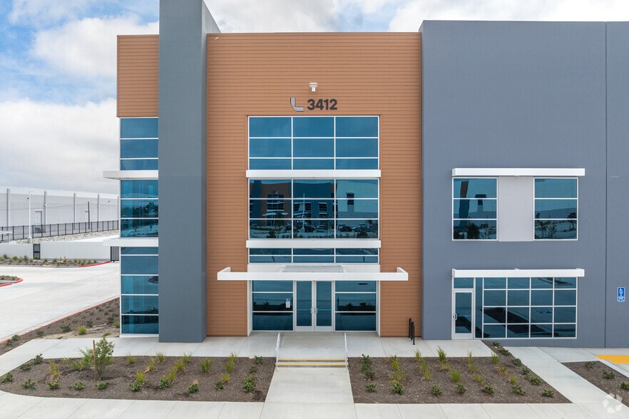 More Photos Of 3412 Manitou Ct, Jurupa Valley Distribution For Lease