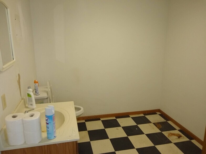 More Photos Of 301 Main St E, Hendrum Office For Sale