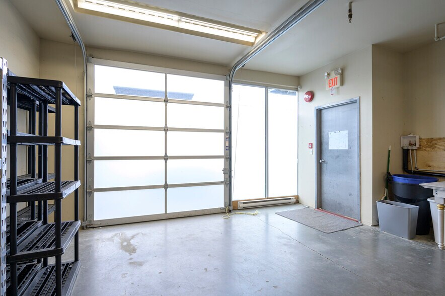 More Photos Of 12520 Horseshoe Way, Richmond Warehouse For Lease