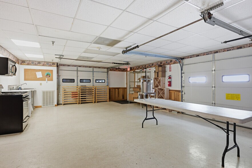 More Photos Of 89 Hunting Quarter Rd, Greenwood Trailer Camper Park For Sale