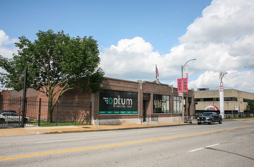 More Photos Of 1701 Delmar Blvd, Saint Louis Freestanding For Lease