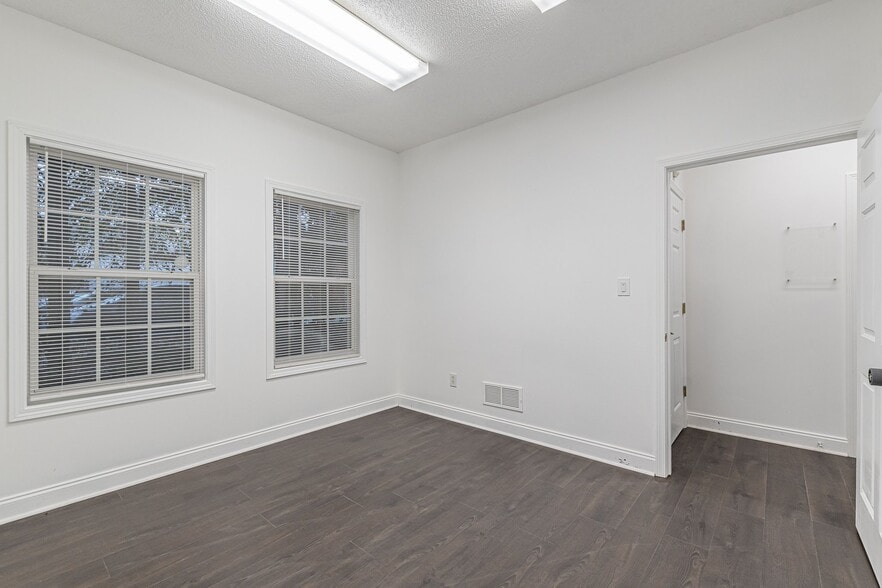 More Photos Of 500 Lanier Ave W, Fayetteville Office For Lease