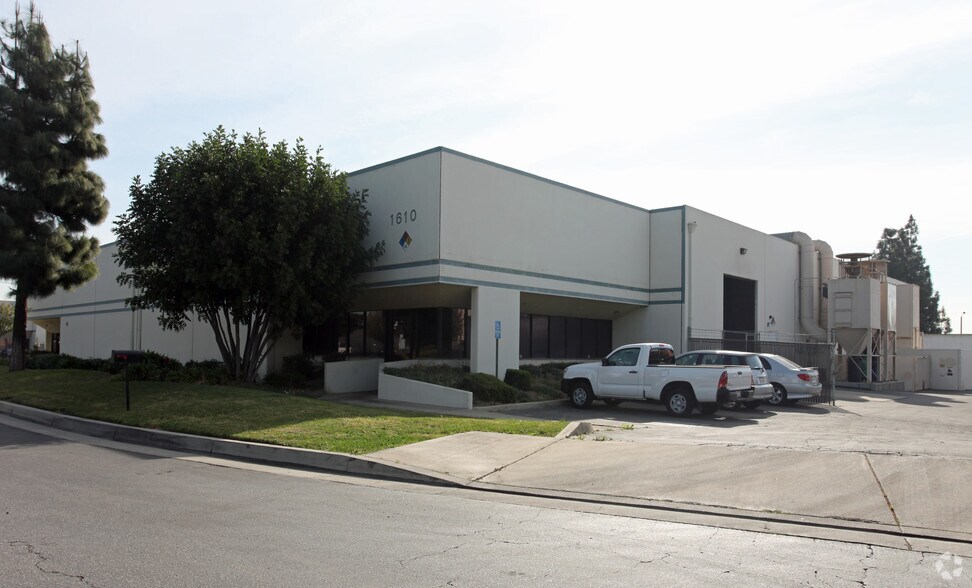 Primary Photo Of 1610 Fremont Ct, Ontario Warehouse For Lease