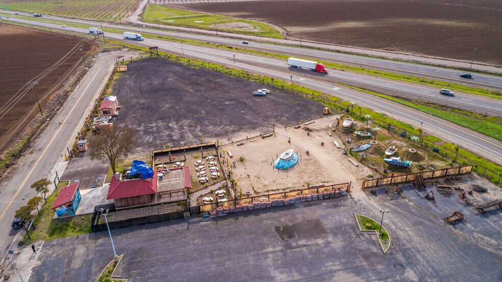 More Photos Of 4070 Country Rd 89, Dunnigan Restaurant For Sale