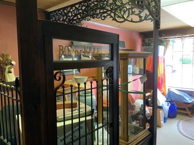 More Photos Of 1523 N Cotner Blvd, Lincoln Storefront Retail Residential For Sale