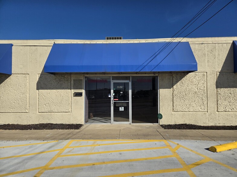 More Photos Of 4417 Forest Ln, Garland Self Storage For Lease