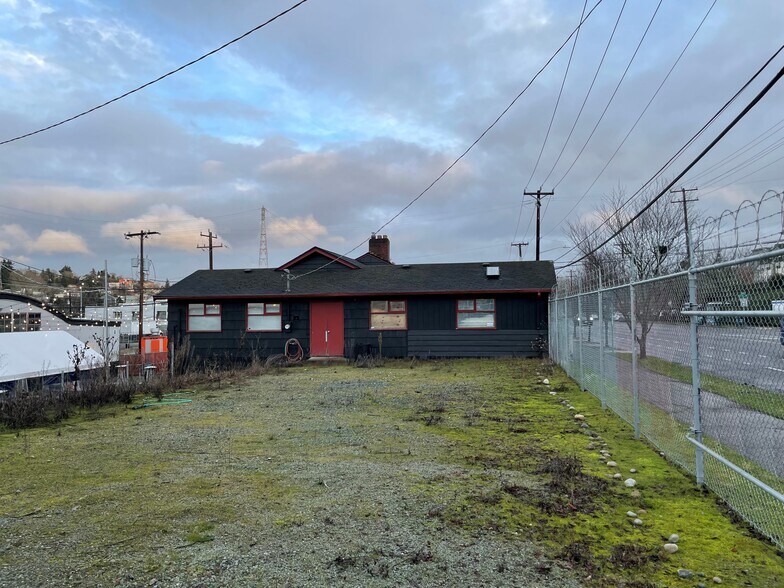 More Photos Of 600 W Nickerson St, Seattle Office For Lease