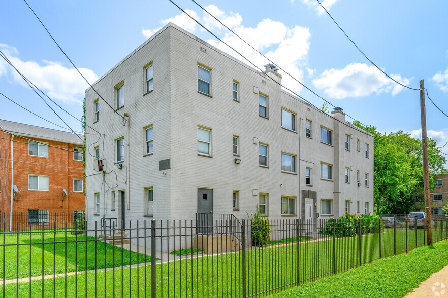 Primary Photo Of 129 Yuma St SE, Washington Apartments For Sale