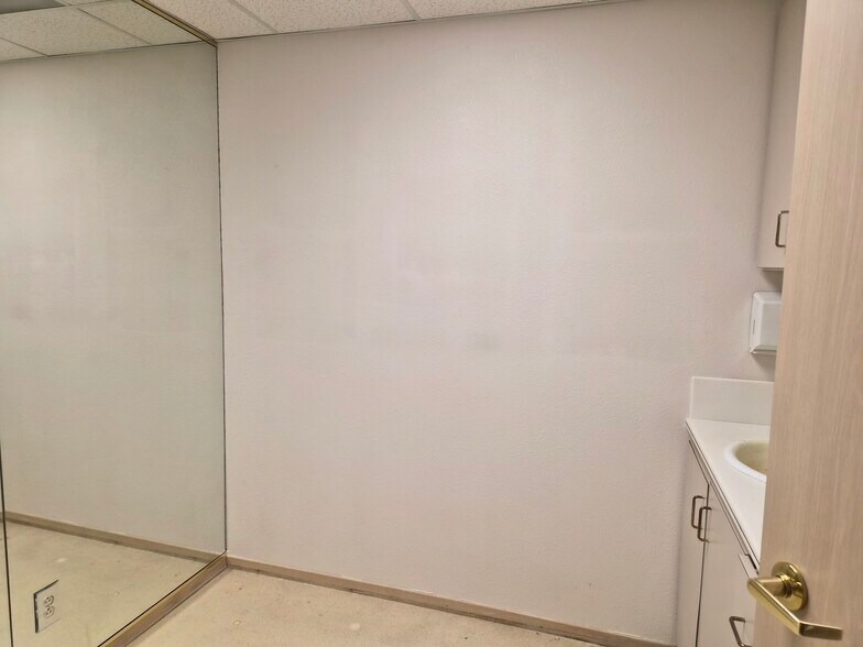 More Photos Of 1320 Apple Ave, Hayward Medical For Lease