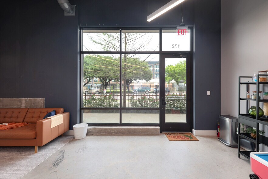 More Photos Of 1800 E 4th St, Austin Apartments For Sale