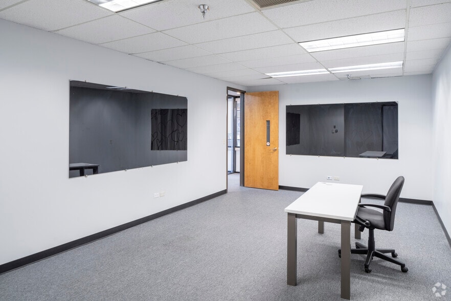 More Photos Of 14707 E 2nd Ave, Aurora Office For Lease