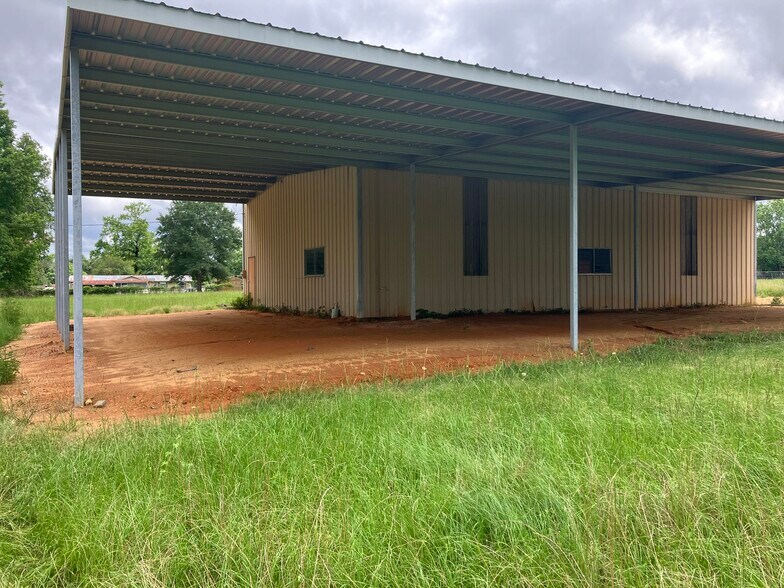 More Photos Of 37 Lazy Ln, Coldspring Industrial For Lease