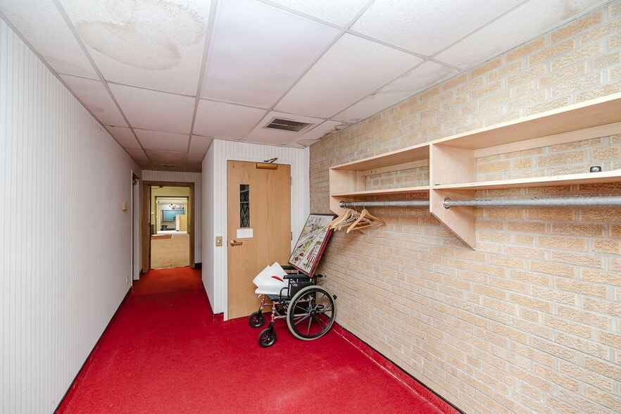 More Photos Of 856 S Green St, Wichita Religious Facility For Sale