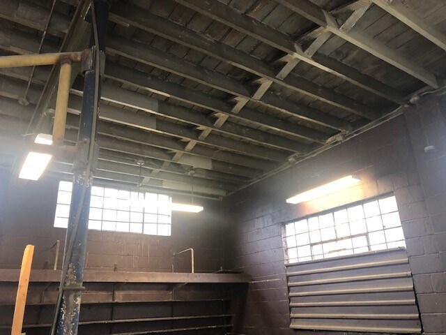 More Photos Of 3515 N Acadian, Baton Rouge Auto Repair For Sale