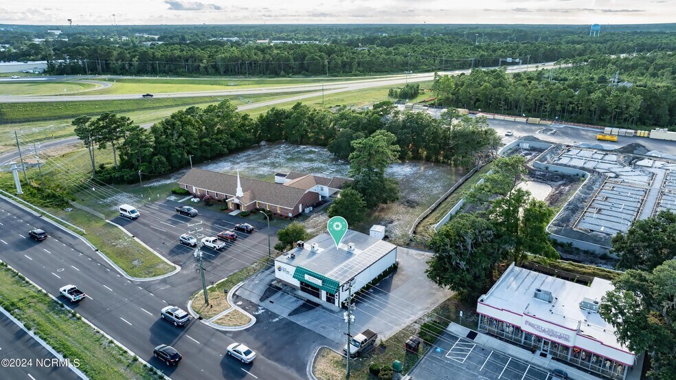 More Photos Of 7015 Market St, Wilmington Freestanding For Sale