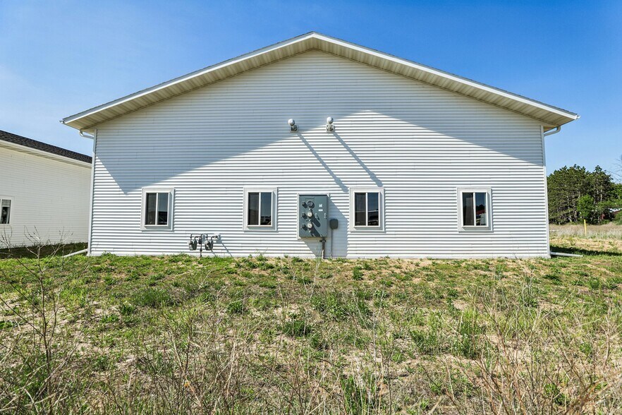 More Photos Of , Reedsburg Flex For Sale