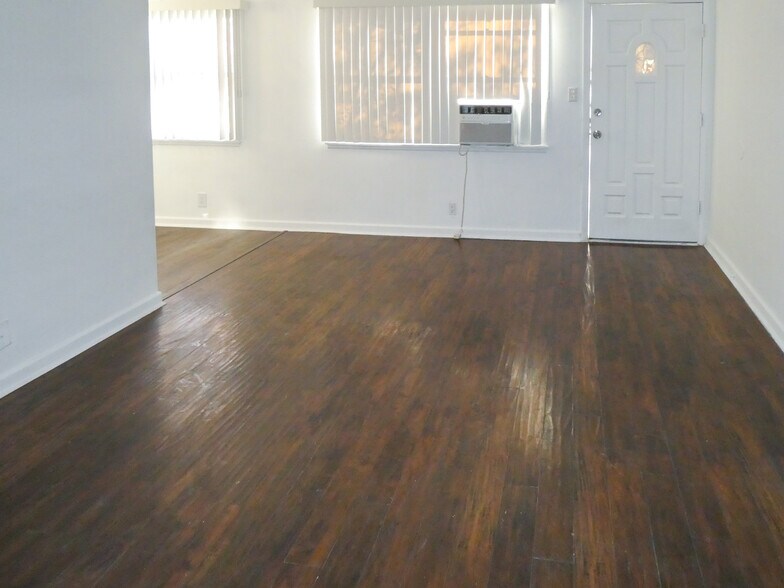 More Photos Of 13277 Maclay St, San Fernando Apartments For Sale