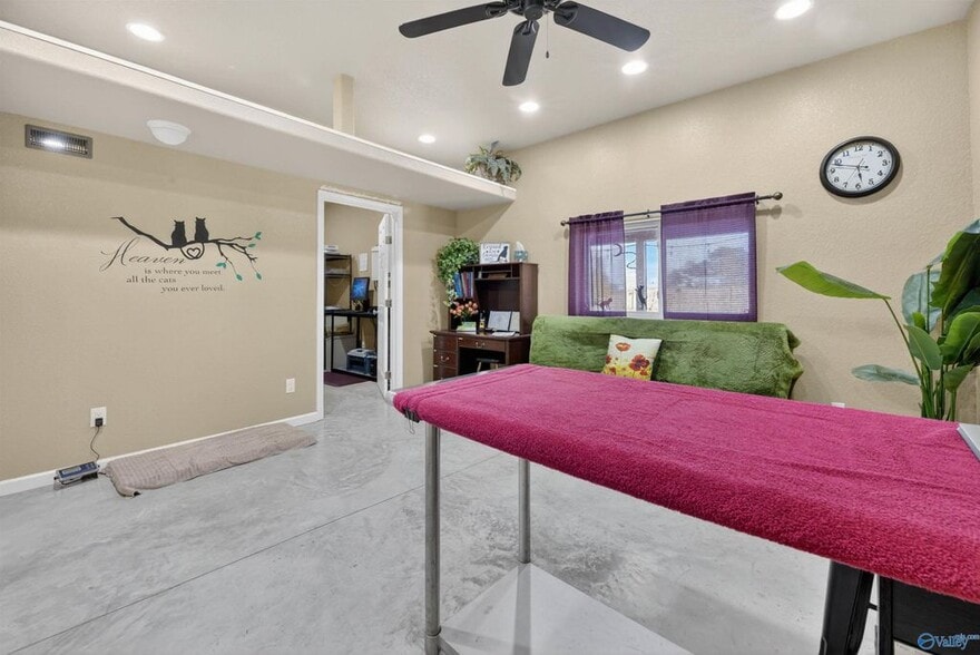 More Photos Of 1103 County Road 359, Crossville Medical For Sale