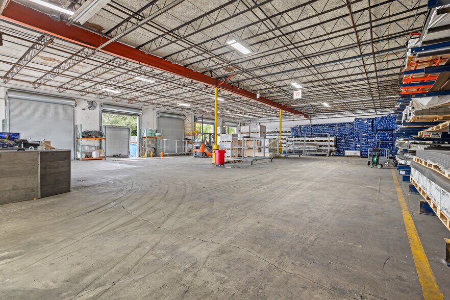 More Photos Of 2775 NW 63rd Ct, Fort Lauderdale Distribution For Lease