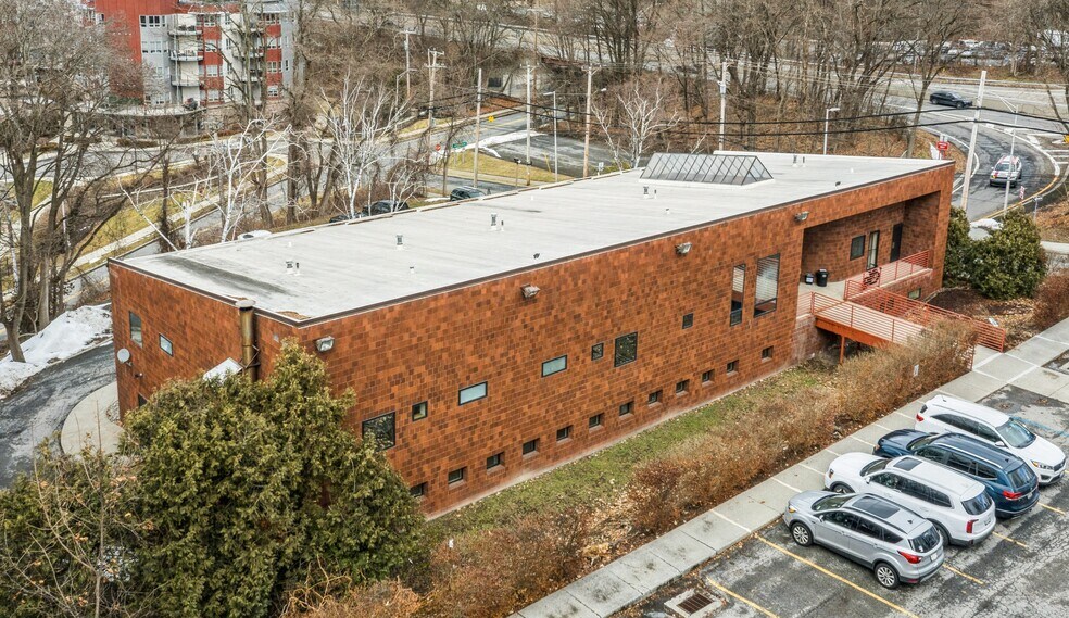 More Photos Of 1 Pine Street Spur, Poughkeepsie Office For Sale