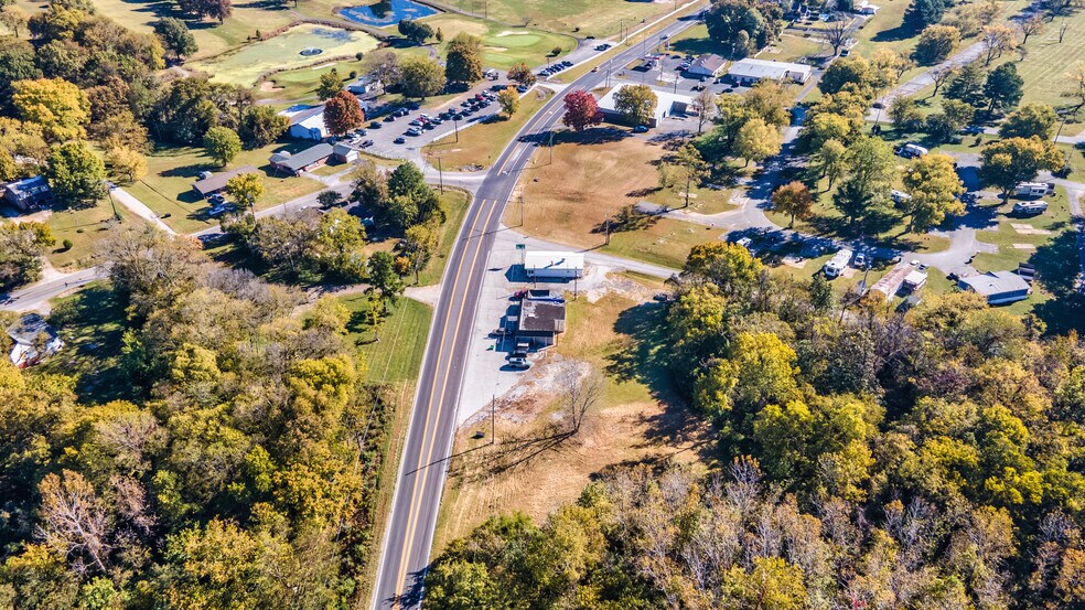 More Photos Of 561-563 McLean Ave, Hopkinsville Freestanding For Sale