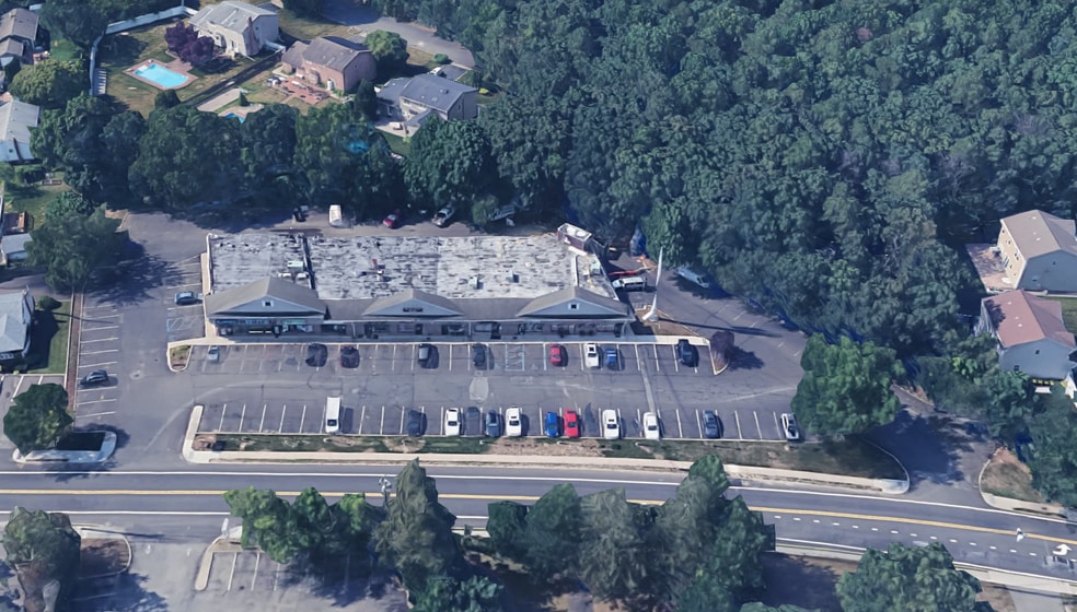 More Photos Of 260 Smithtown Blvd, Nesconset Unknown For Lease