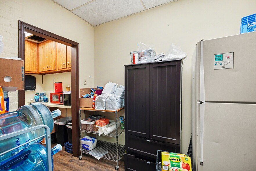 More Photos Of 1002 Monmouth St, Newport Office Residential For Sale