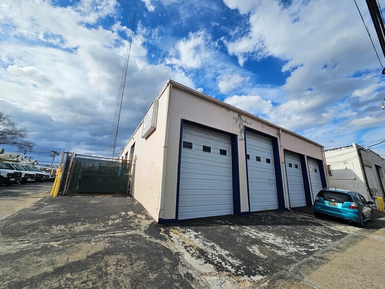 More Photos Of 50 Springfield Ave, Springfield Office For Sale