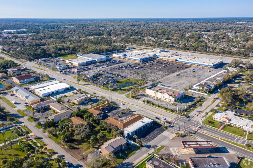 More Photos Of 2400 S Ridgewood Ave, South Daytona Unknown For Lease