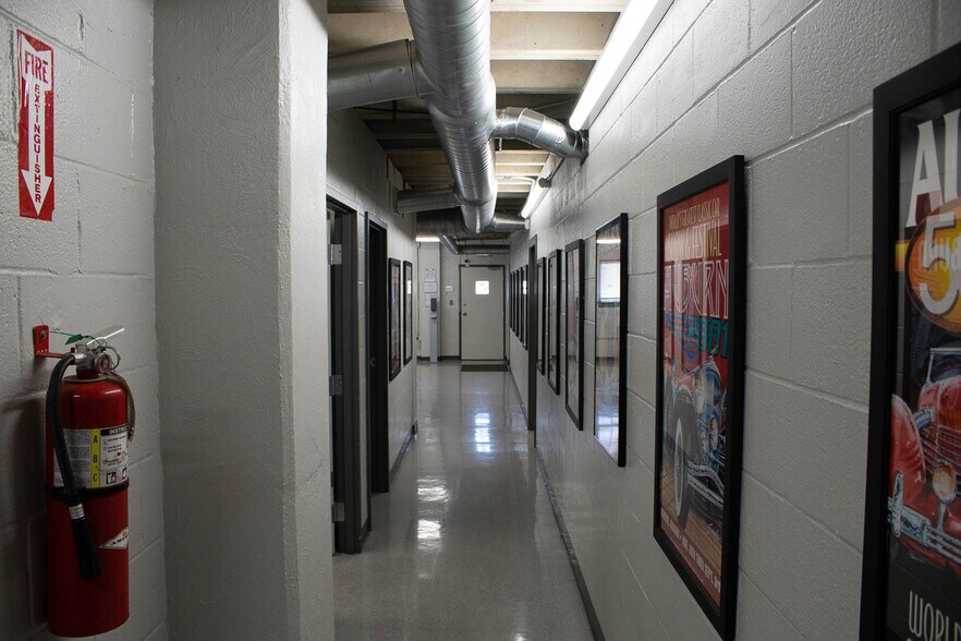 More Photos Of 390 Commerce Park Dr, Jackson Warehouse For Lease