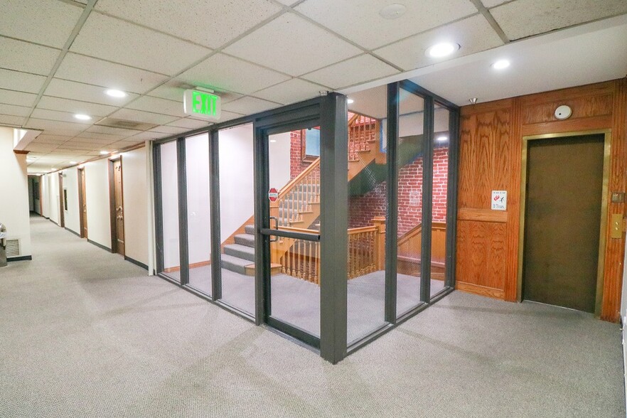 More Photos Of 619-623 S Olive St, Los Angeles Loft Creative Space For Lease