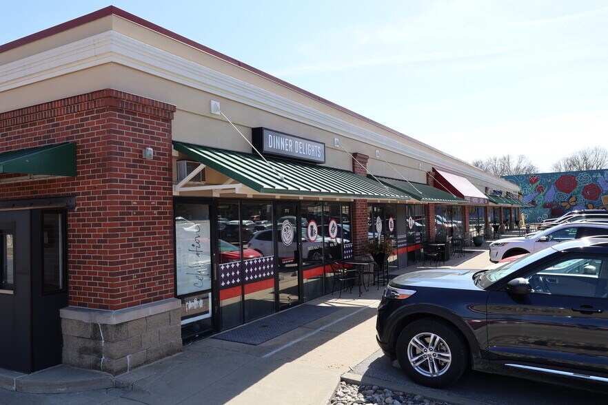 More Photos Of 2701-2745 Beaver Ave, Des Moines Unknown For Lease