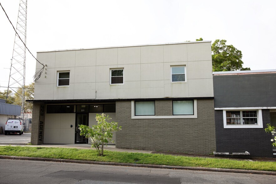 More Photos Of 223 W Carolina St, Tallahassee Office For Sale