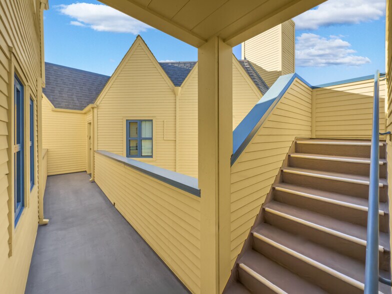 More Photos Of 2974-2980 College Ave, Berkeley Apartments For Lease