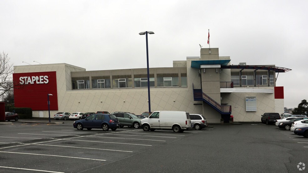 More Photos Of 780 Tolmie Ave, Victoria Storefront Retail Office For Lease