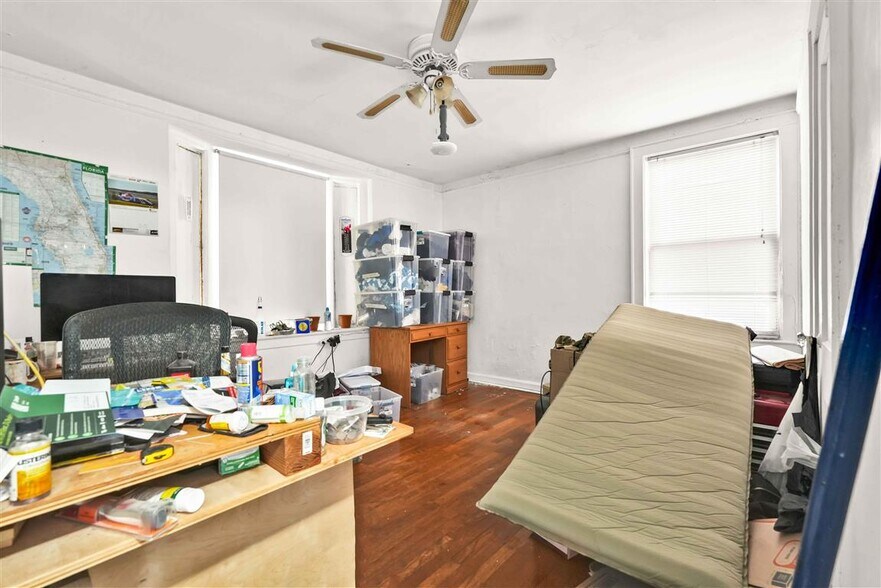 More Photos Of 3930 45th St, Sunnyside Apartments For Sale