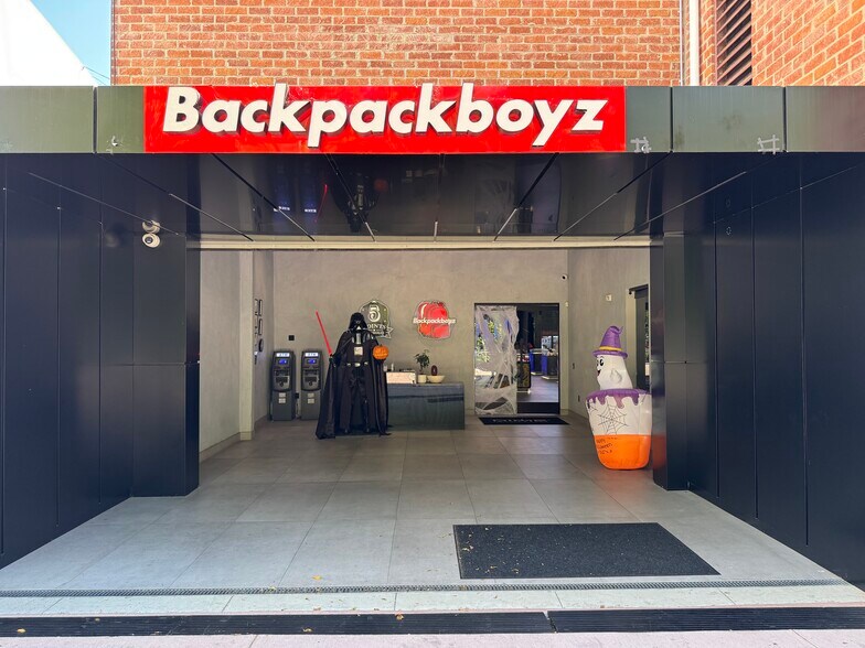 More Photos Of 7677 W Sunset Blvd, Los Angeles General Retail For Lease